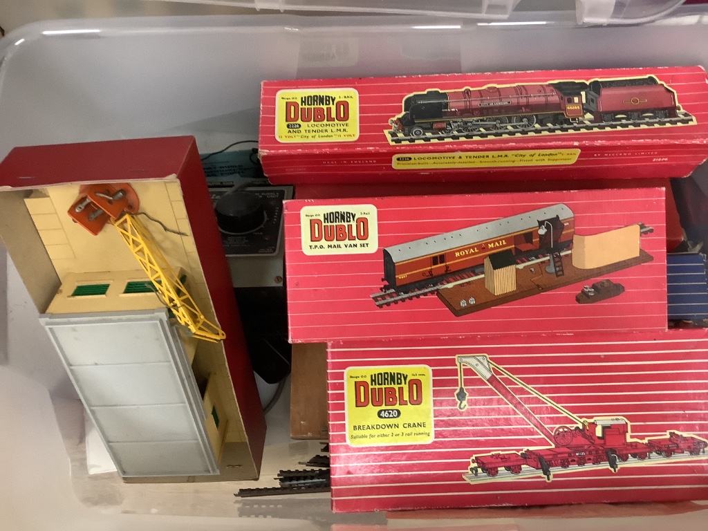 A Hornby Dublo 2226 City of London locomotive and tender, and an assortment of two-rail accessories